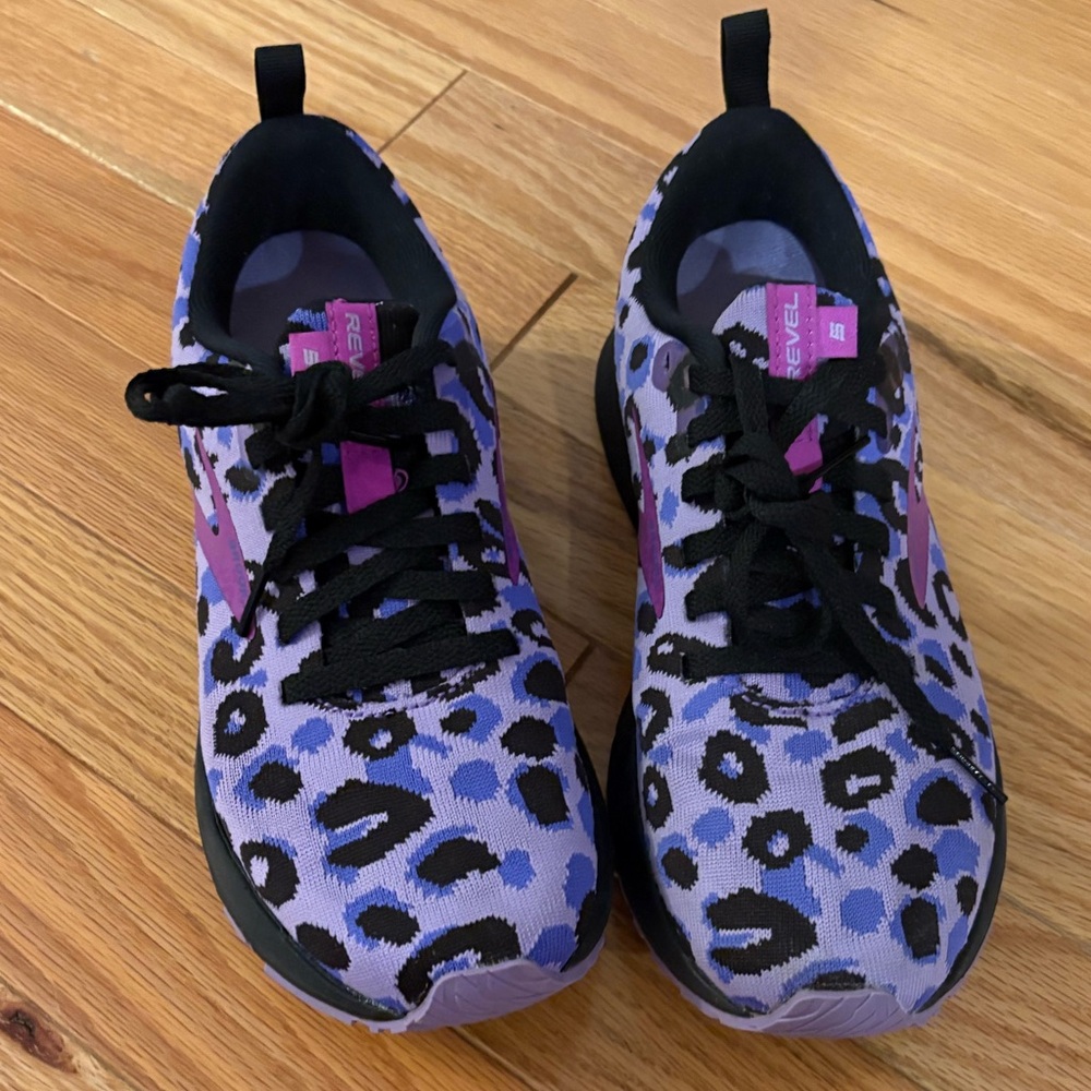Brooks Revel 5, Purple and Black Leopard Print Athletic Shoes, Size 7